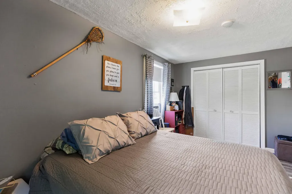 103 Hawthorne Lane Westbrook ME 04092