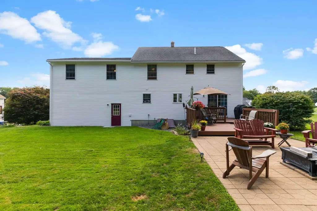 103 Hawthorne Lane Westbrook ME 04092
