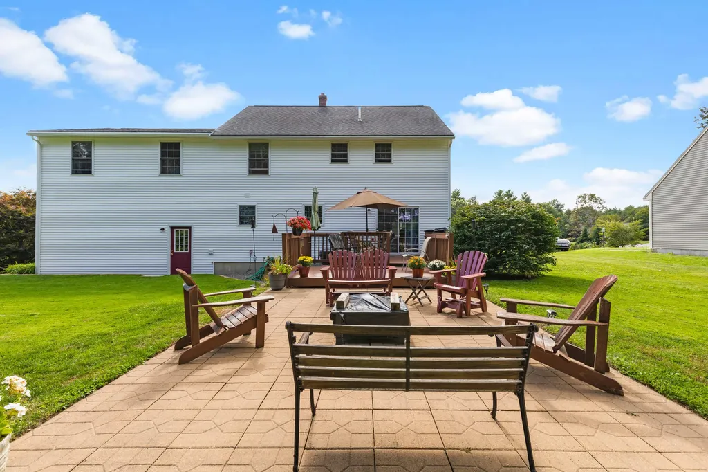 103 Hawthorne Lane Westbrook ME 04092