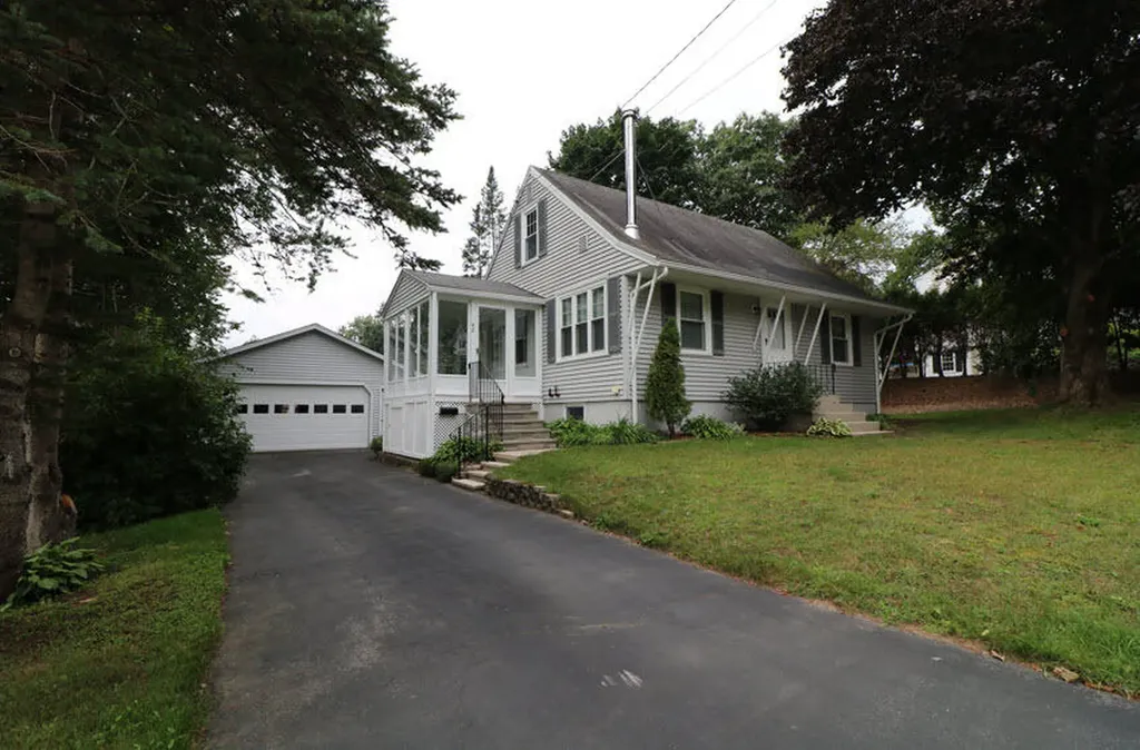 42 Highland Avenue Augusta ME 04330