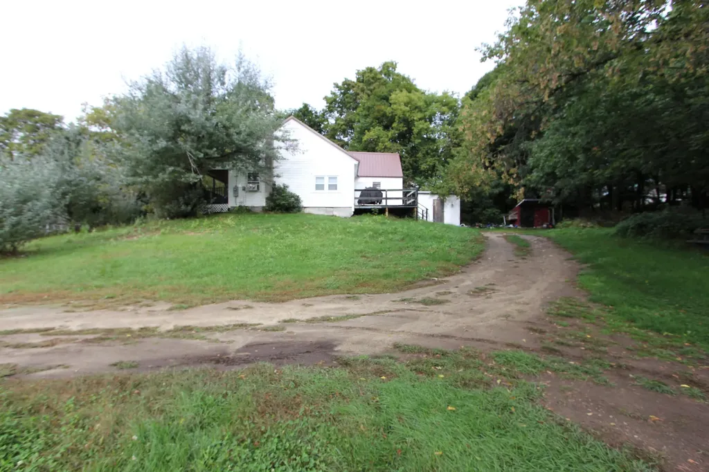 32 Front Street Sumner ME 04292