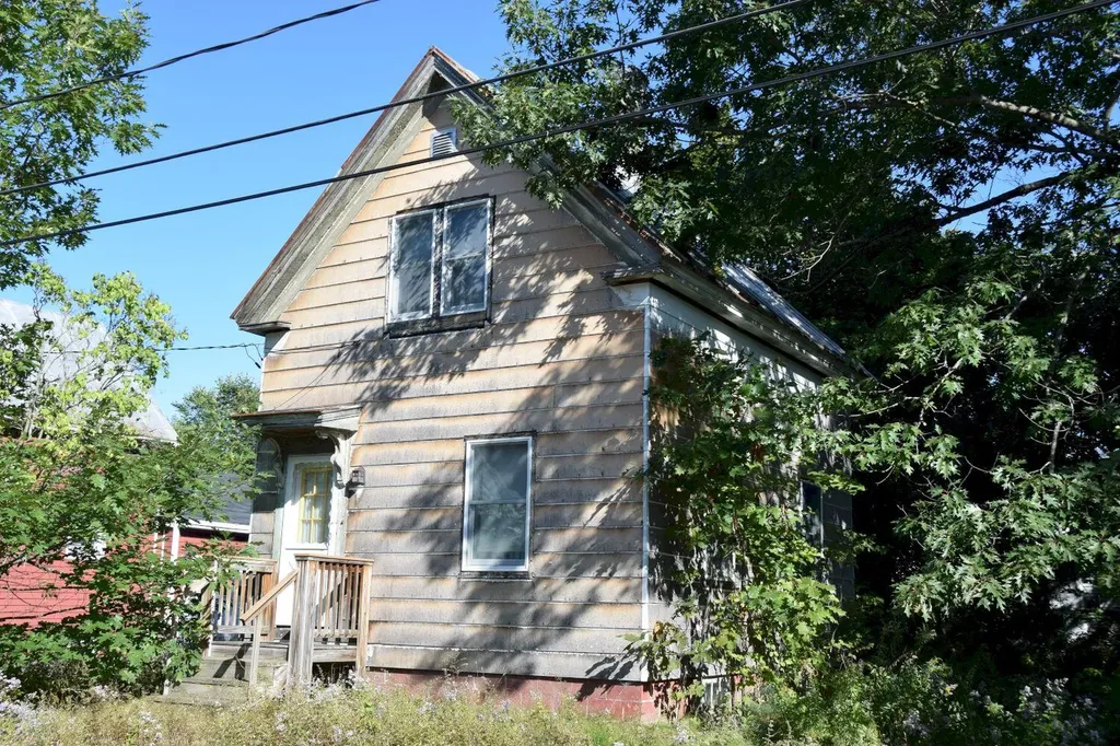 10 Pratt Court Skowhegan ME 04976