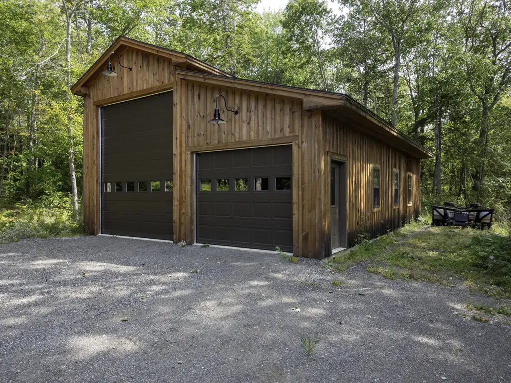 31 Hallbrook Way Ellsworth ME 04605