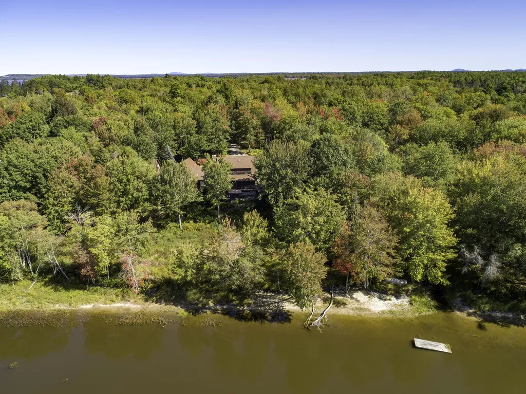 31 Hallbrook Way Ellsworth ME 04605