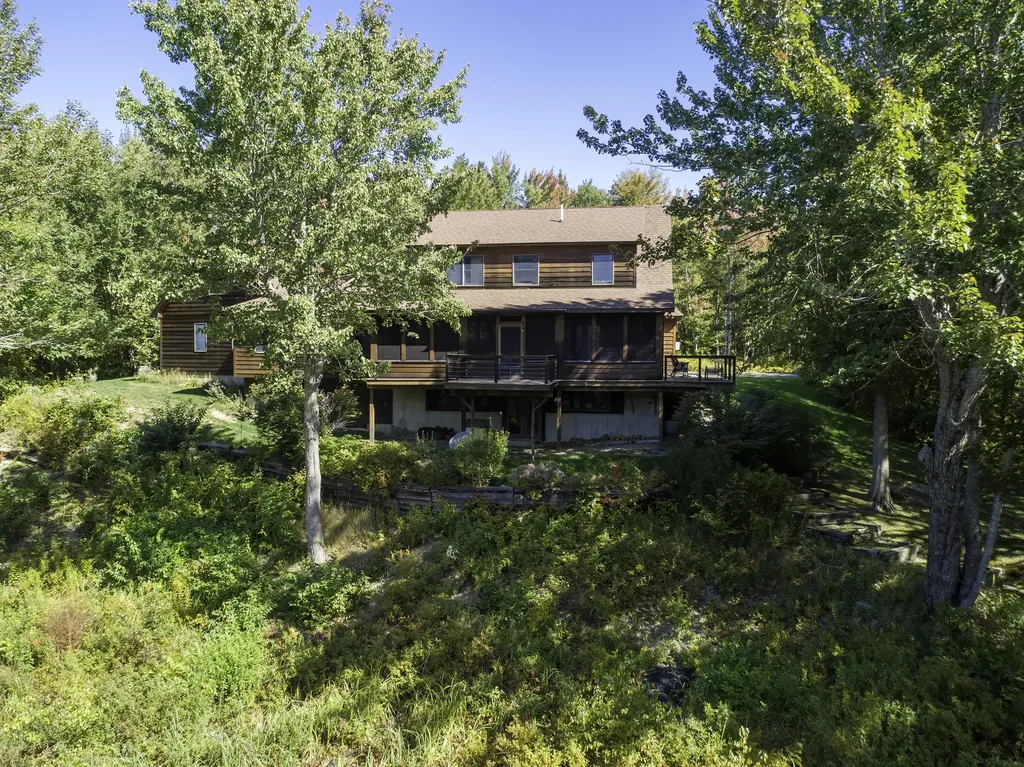 31 Hallbrook Way Ellsworth ME 04605