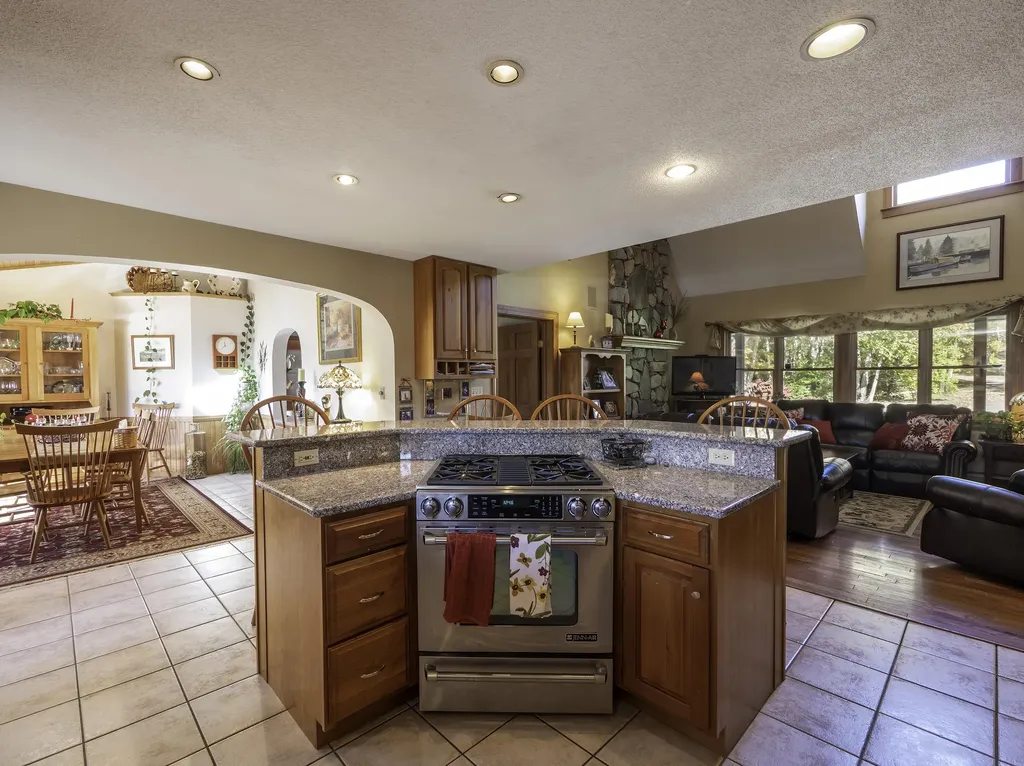 31 Hallbrook Way Ellsworth ME 04605
