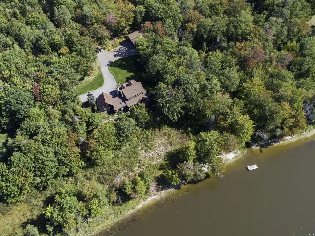 31 Hallbrook Way Ellsworth ME 04605