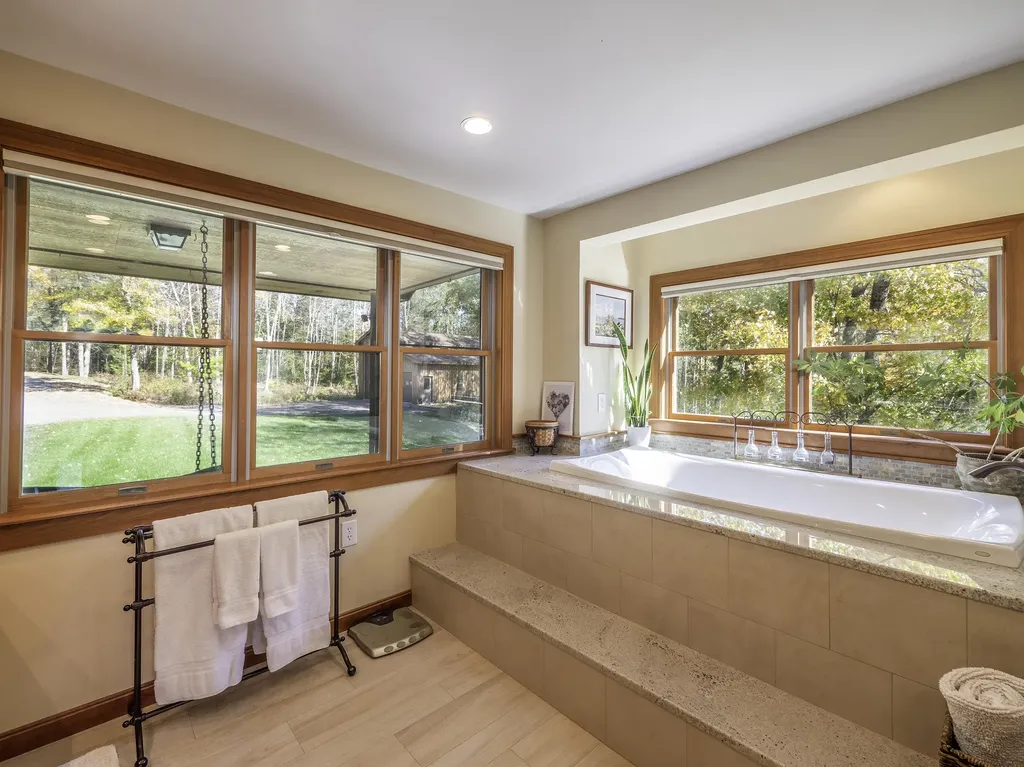 31 Hallbrook Way Ellsworth ME 04605