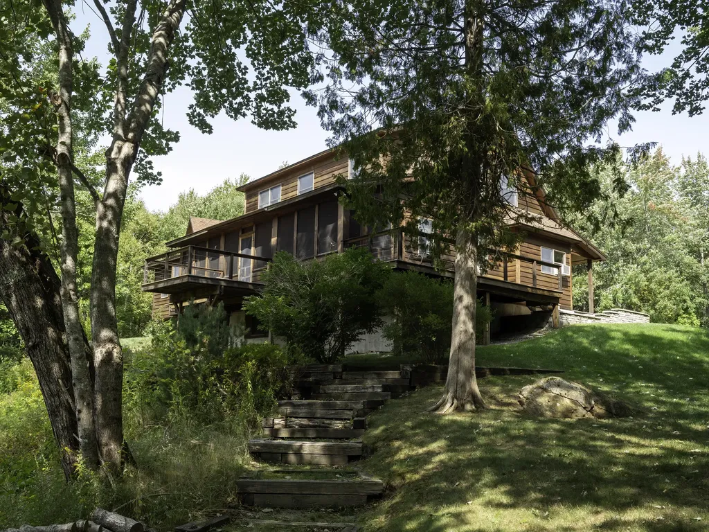 31 Hallbrook Way Ellsworth ME 04605
