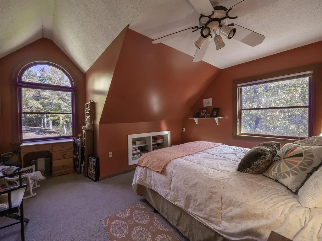 31 Hallbrook Way Ellsworth ME 04605