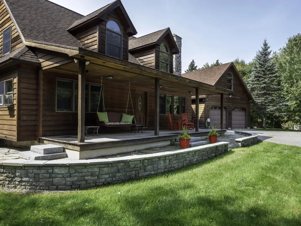 31 Hallbrook Way Ellsworth ME 04605