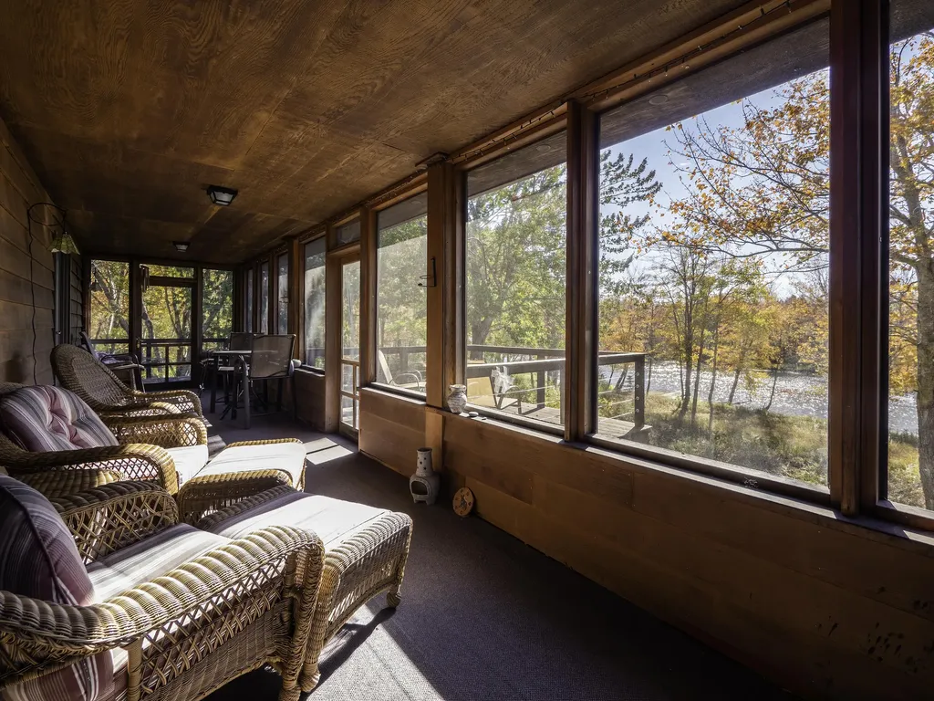 31 Hallbrook Way Ellsworth ME 04605