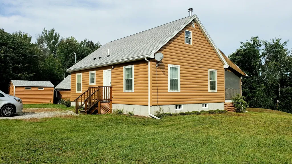 4 Sumner Road West Paris ME 04289