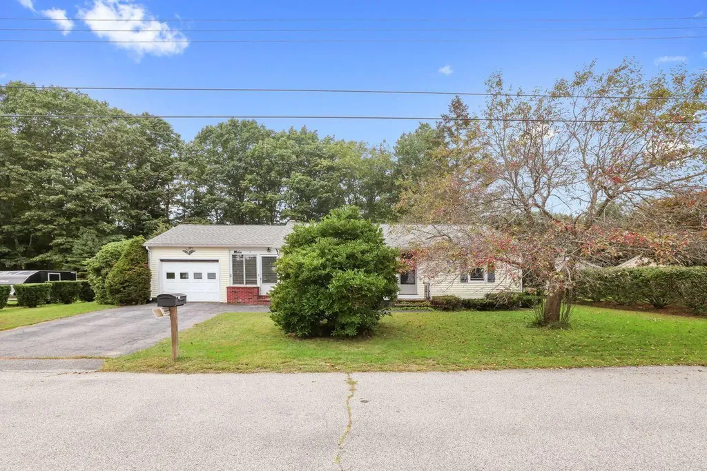 7 Marial Avenue Biddeford ME 04005