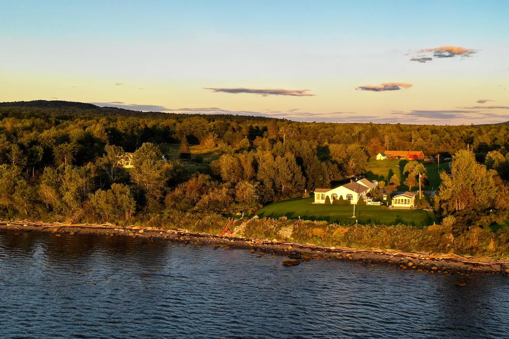 1418 Castine Road Penobscot ME 04476
