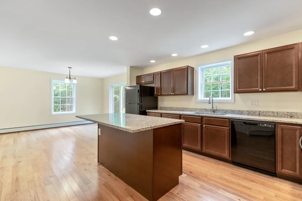86 Center Road Lebanon ME 04027