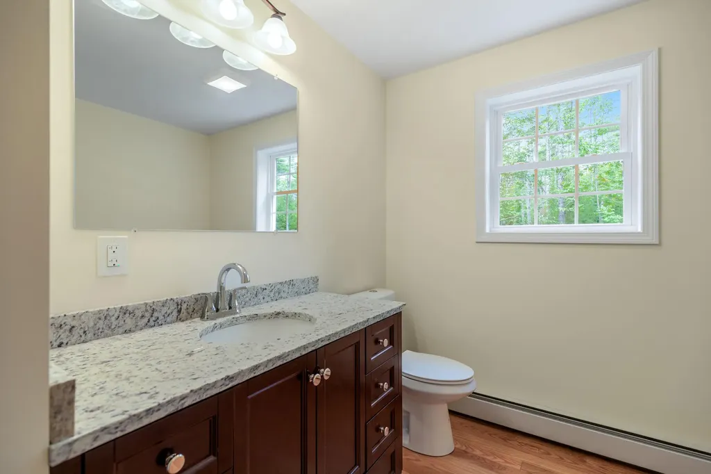 86 Center Road Lebanon ME 04027