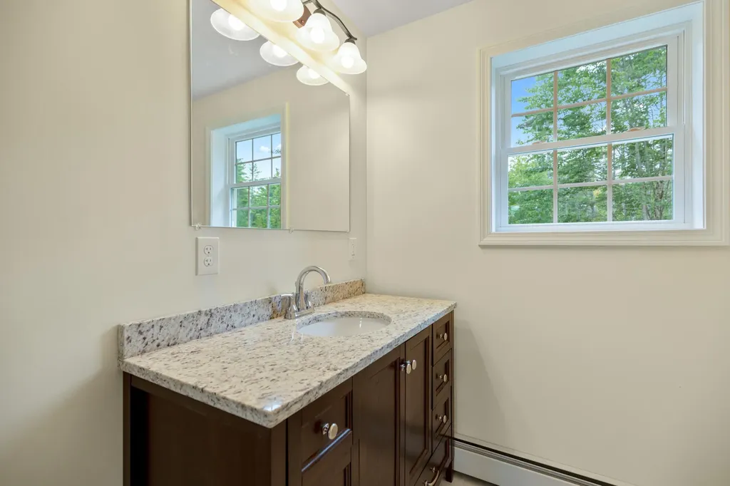 86 Center Road Lebanon ME 04027
