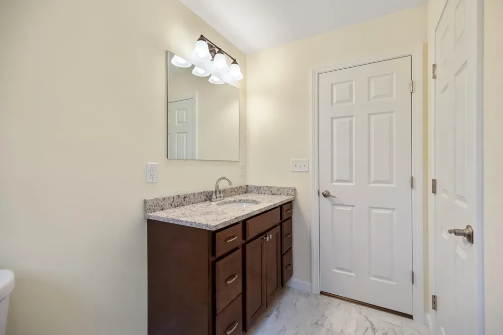 86 Center Road Lebanon ME 04027