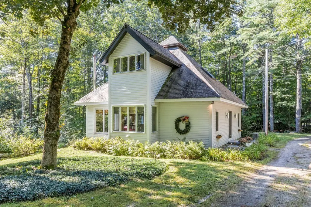 483 Duck Pond Road Westbrook ME 04092