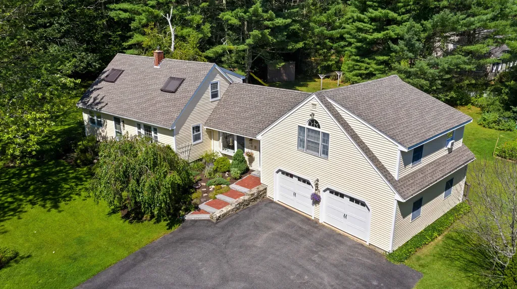 126 Cumberland Road North Yarmouth ME 04097