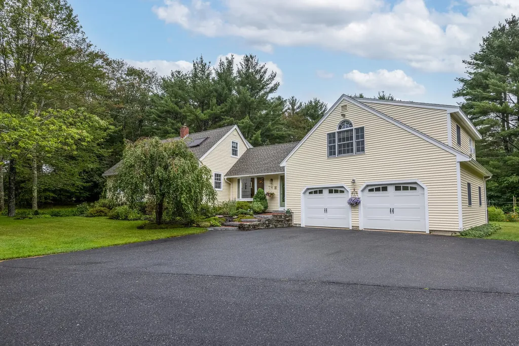 126 Cumberland Road North Yarmouth ME 04097
