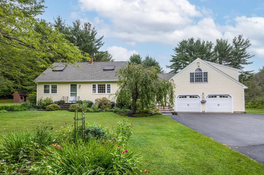 126 Cumberland Road North Yarmouth ME 04097