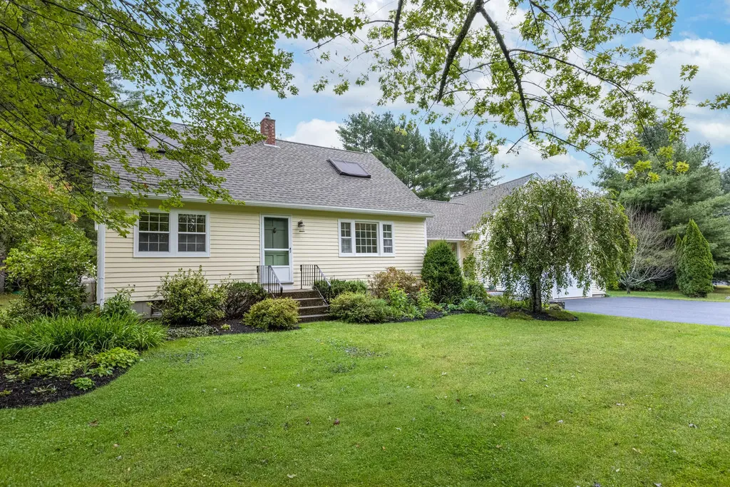 126 Cumberland Road North Yarmouth ME 04097