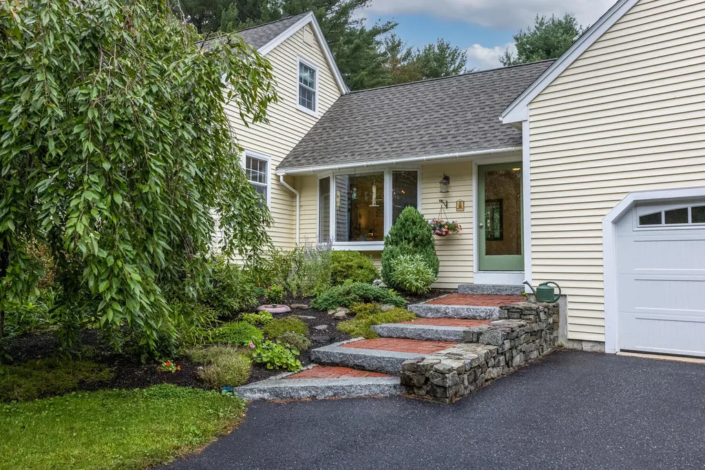 126 Cumberland Road North Yarmouth ME 04097