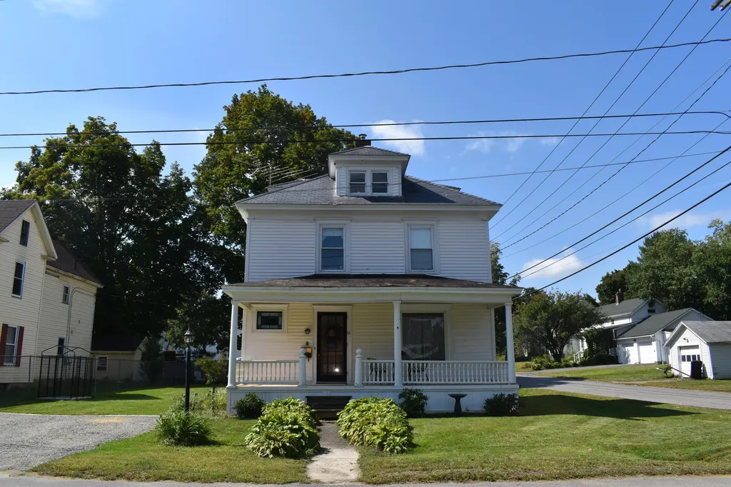 16 Shaw Street Newport ME 04953
