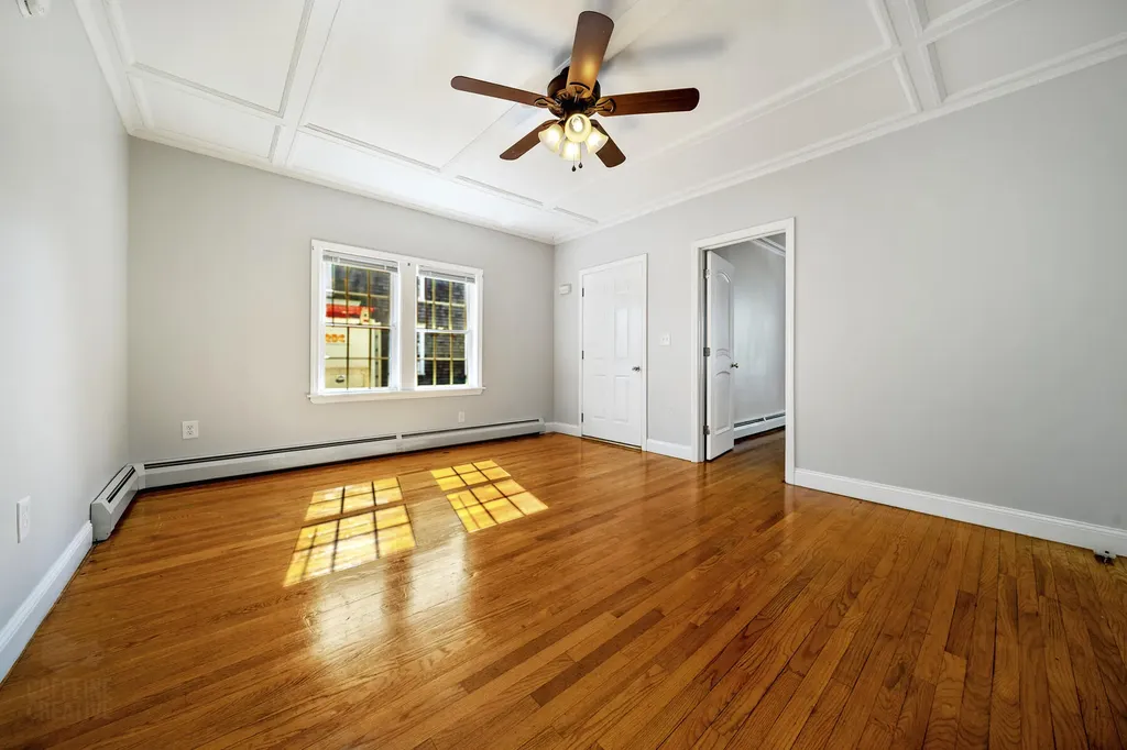 9 Maple Street Sanford ME 04073