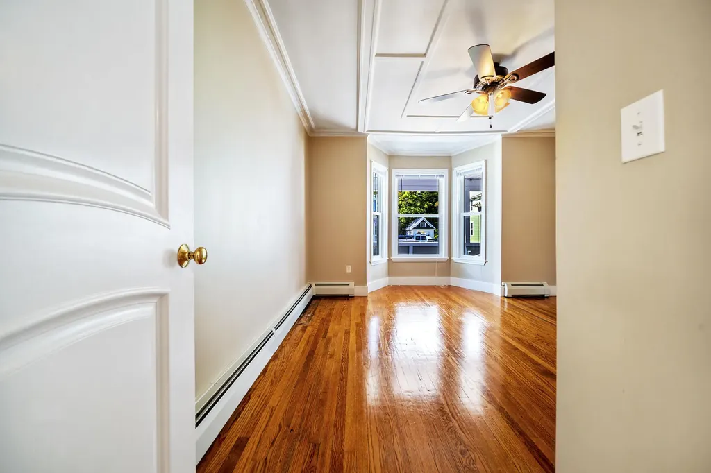 9 Maple Street Sanford ME 04073