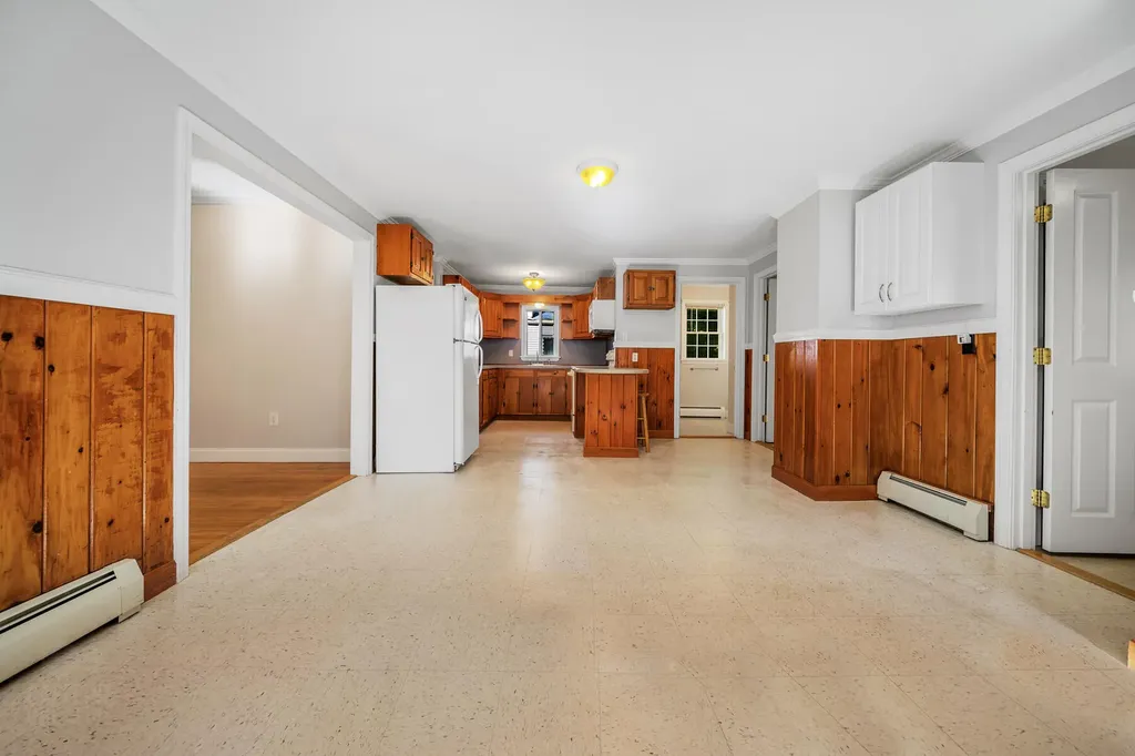 9 Maple Street Sanford ME 04073