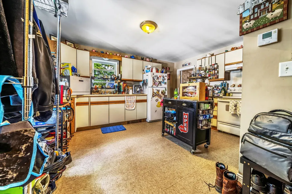 9 Maple Street Sanford ME 04073