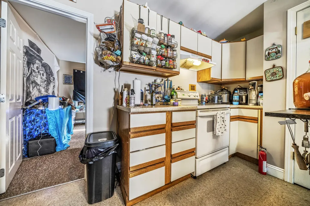 9 Maple Street Sanford ME 04073