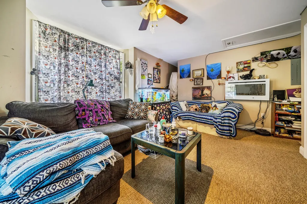 9 Maple Street Sanford ME 04073