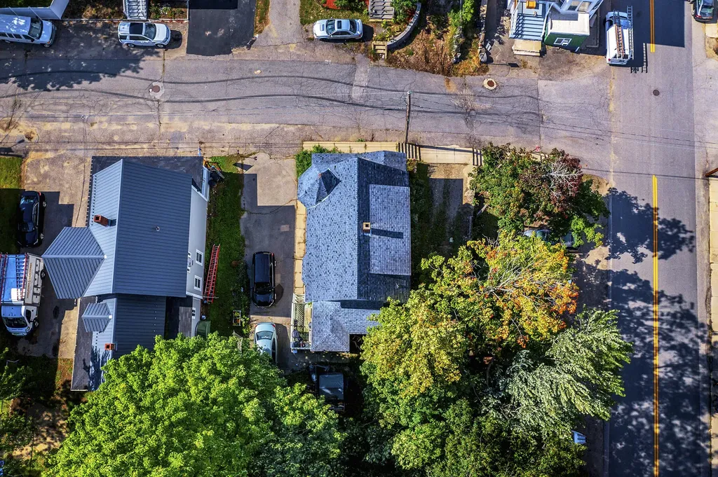 9 Maple Street Sanford ME 04073