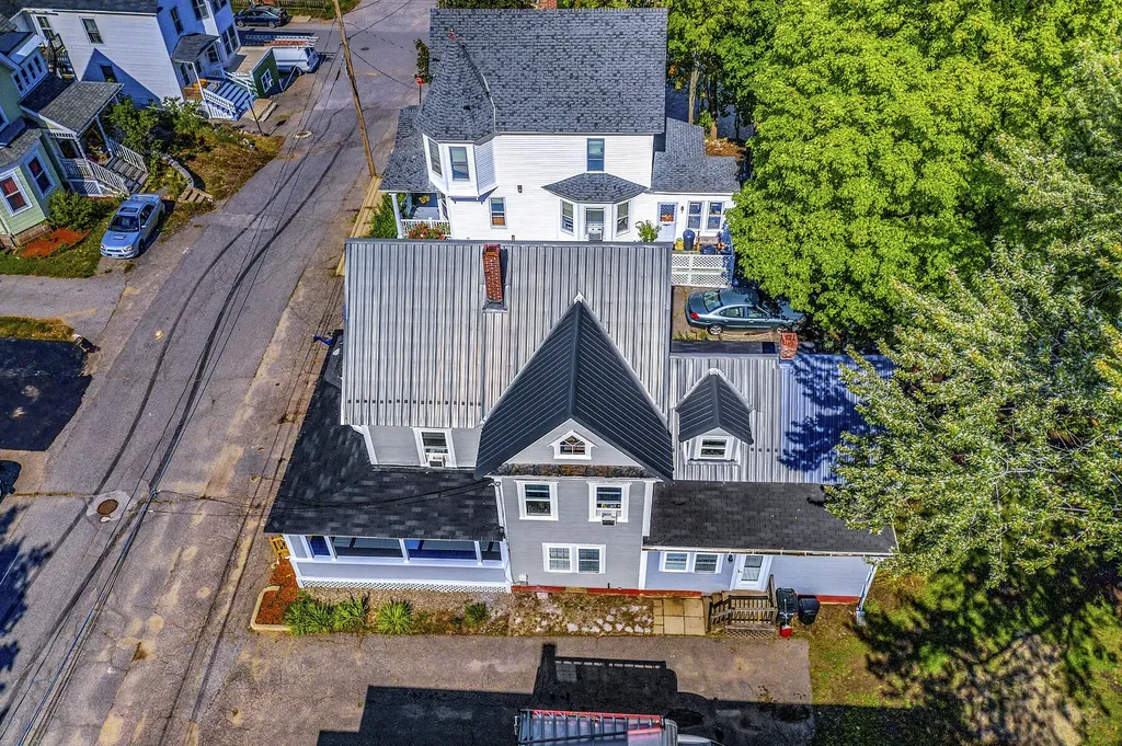 9 Maple Street Sanford ME 04073