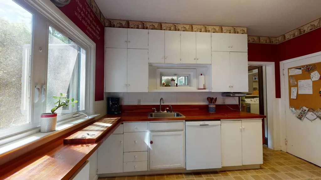 66 Gamage Avenue Auburn ME 04210