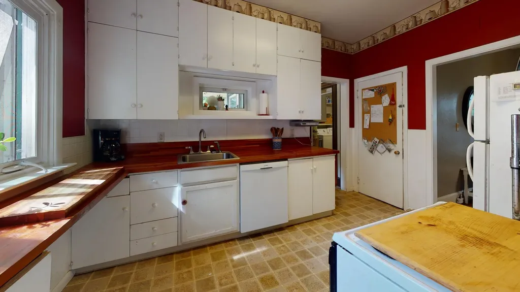 66 Gamage Avenue Auburn ME 04210