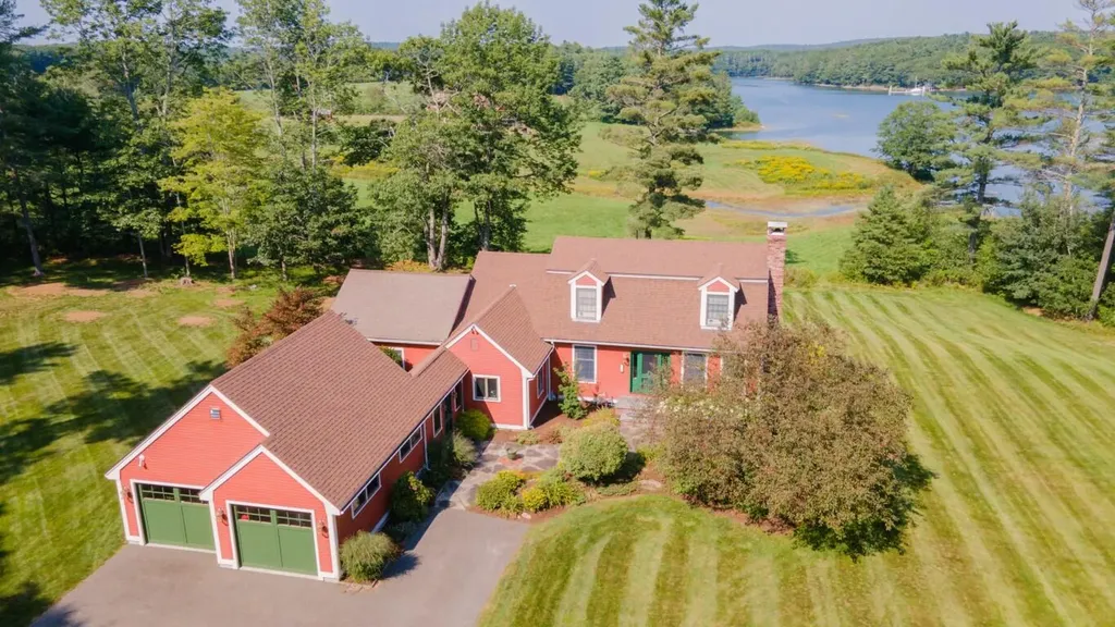 5 Salt Meadow Lane Boothbay ME 04537