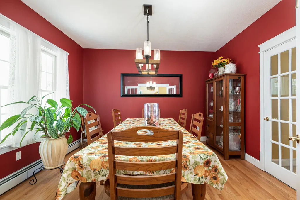 15 Washington Court Naples ME 04055