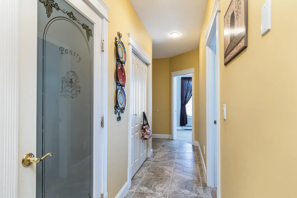 15 Washington Court Naples ME 04055
