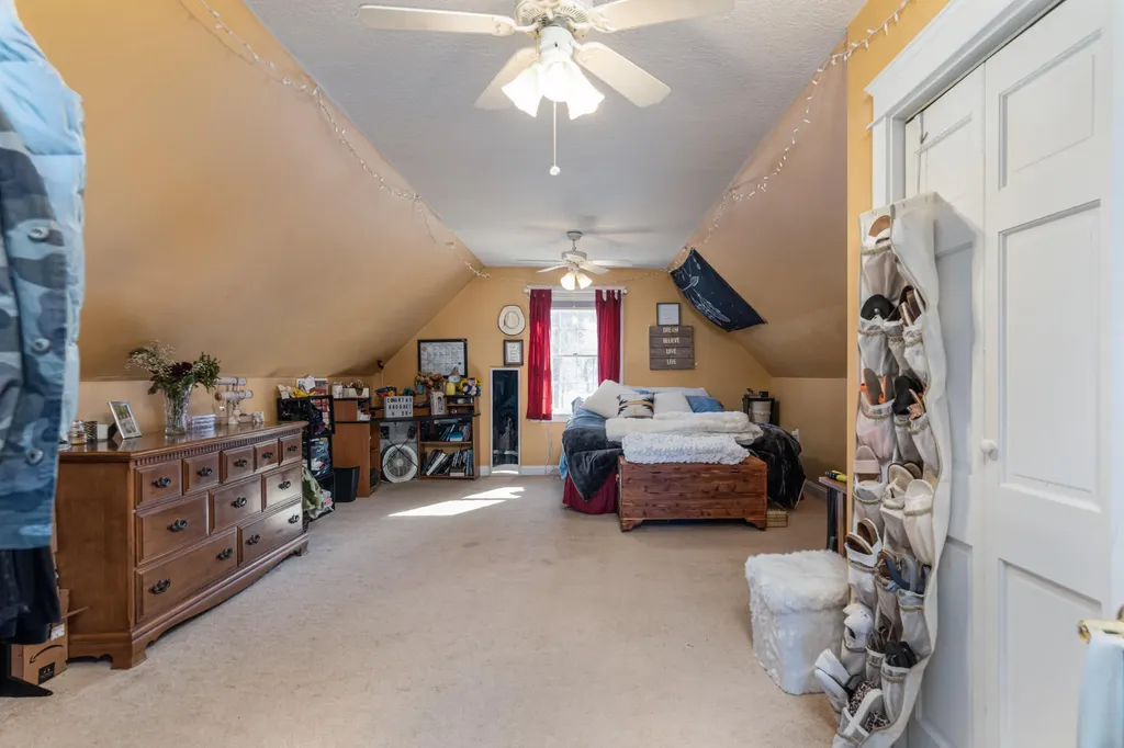15 Washington Court Naples ME 04055