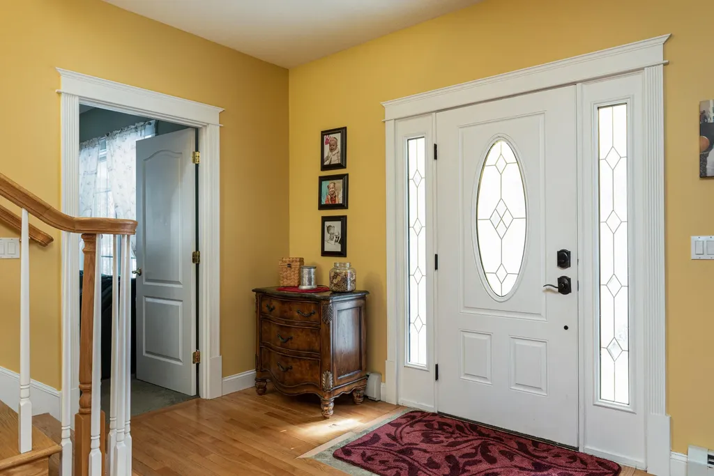 15 Washington Court Naples ME 04055