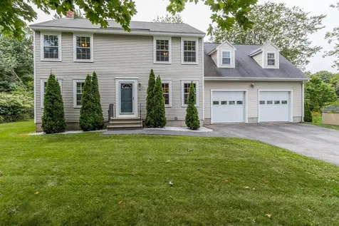 31 Barclay Avenue Portland ME 04103