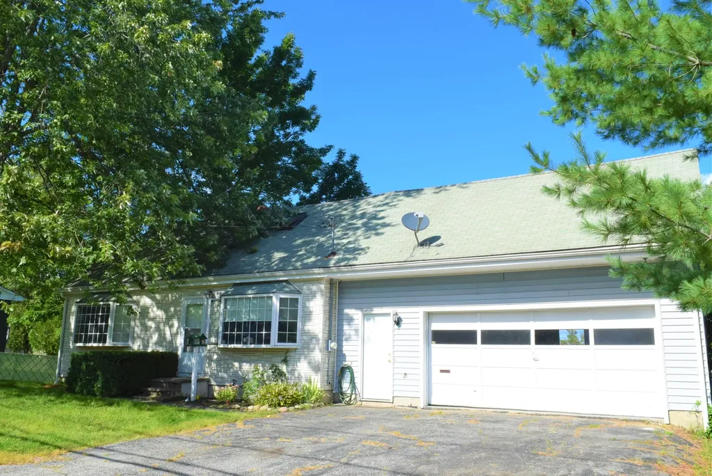 358 Pleasant Street Lewiston ME 04240