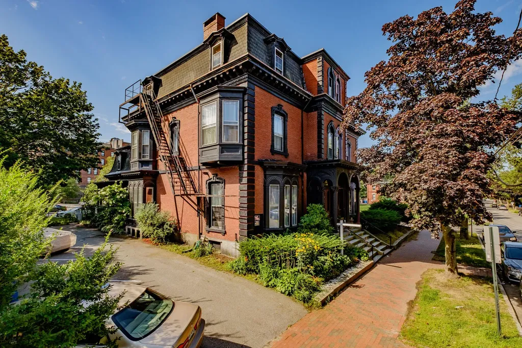 12 Deering Street Portland ME 04101