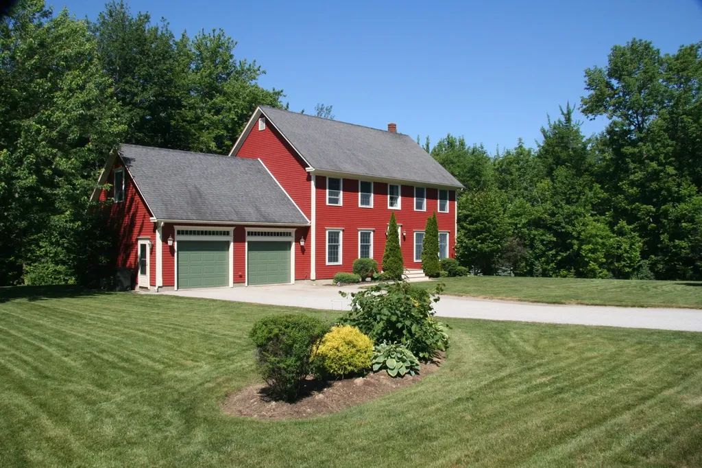 17 Hillside Drive Veazie ME 04401