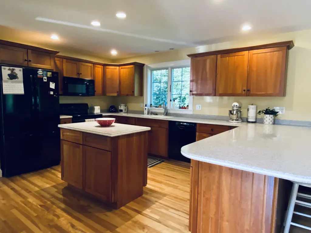 17 Hillside Drive Veazie ME 04401